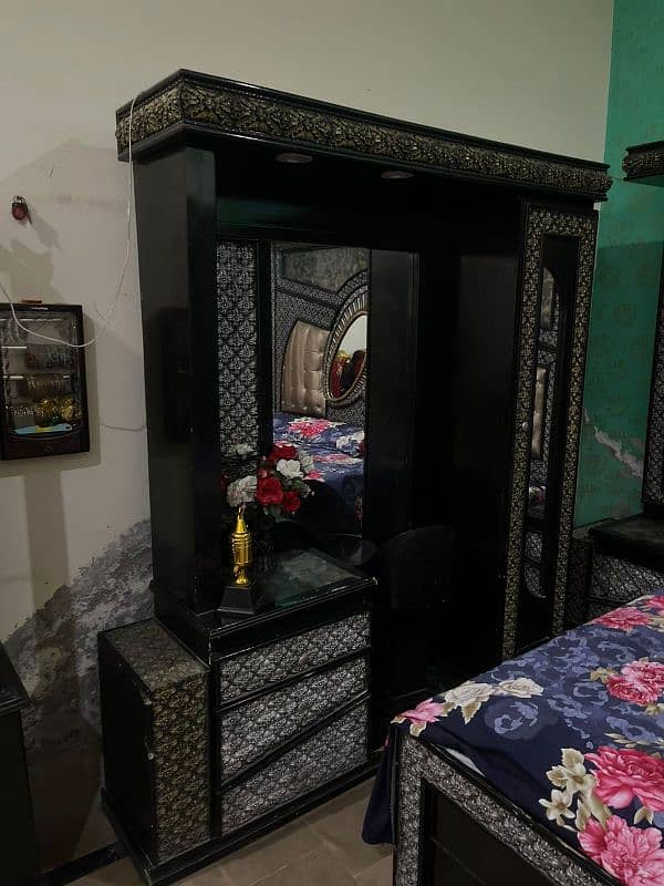 Bed with dressing Table for sale 1