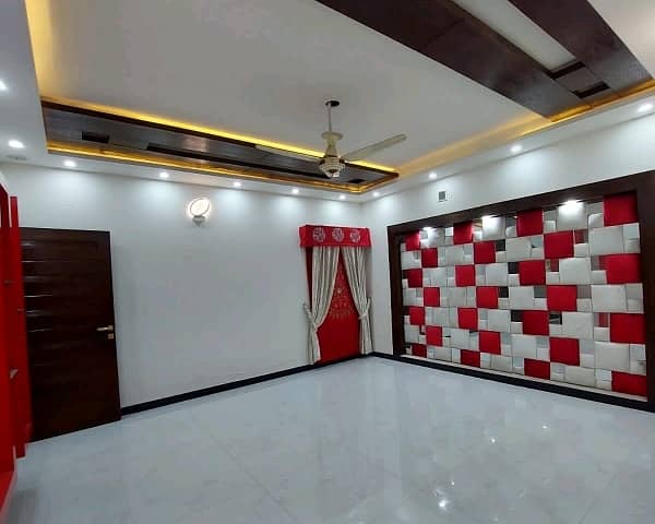 To Sale You Can Find Spacious House In Wapda Town Phase 1 - Block E1 6