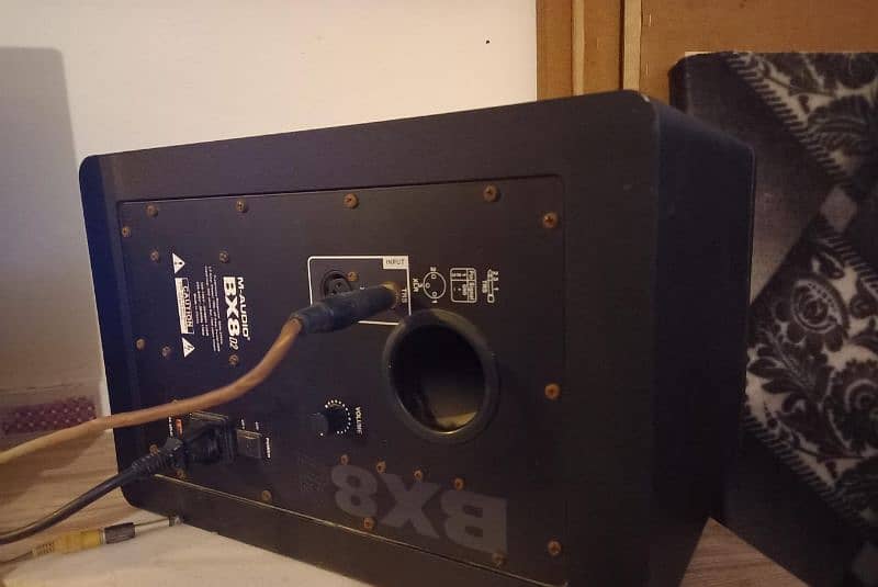 M Audio active studio monitors BX8 D2 2