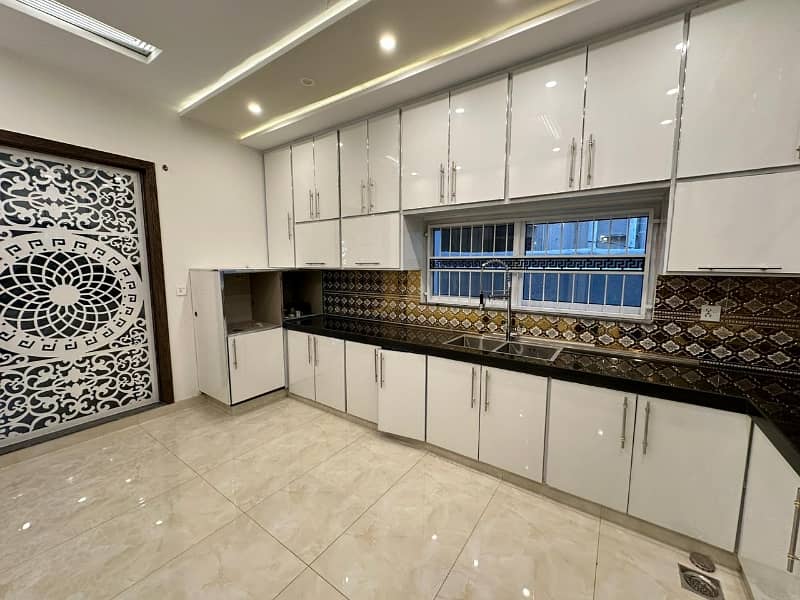 Gorgeous 12 Marla House For Sale Available In Johar Town Phase 1 - Block B2 4