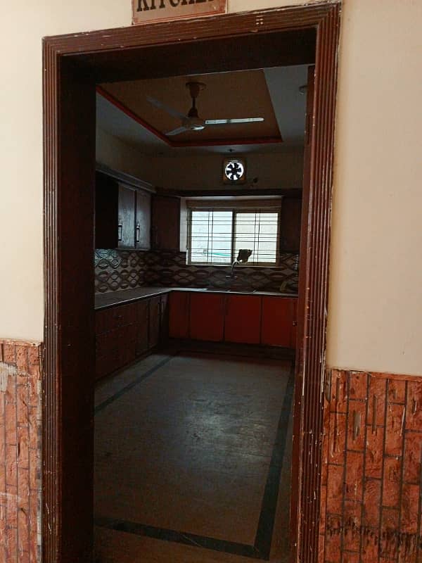 10 marla house for rent in Johar town for Family and Silent office (Call center + Software house) 4