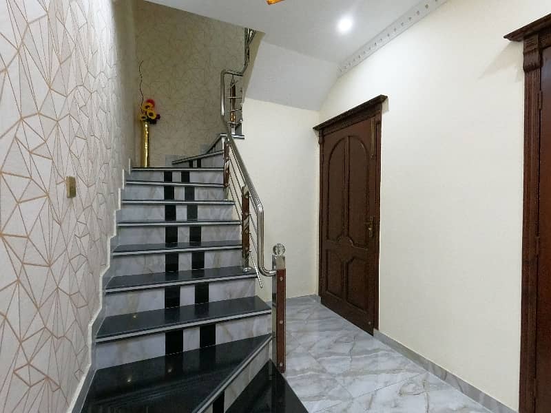 Ideal 12 Marla House Available In Johar Town Phase 2 - Block H3, Lahore 20