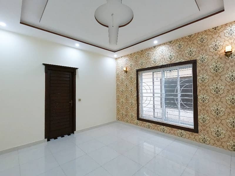 Ideal 12 Marla House Available In Johar Town Phase 2 - Block H3, Lahore 31