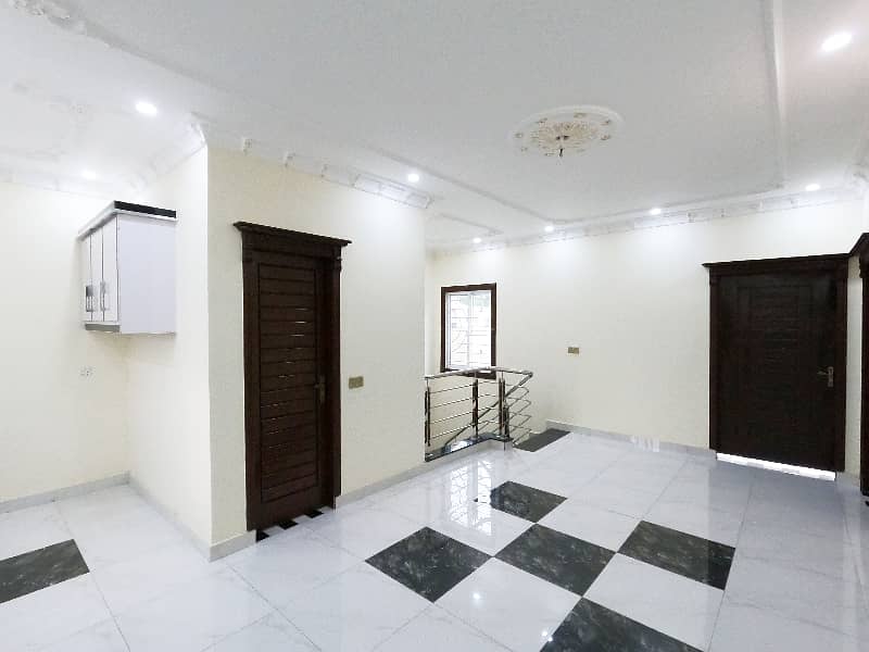 Ideal 12 Marla House Available In Johar Town Phase 2 - Block H3, Lahore 39