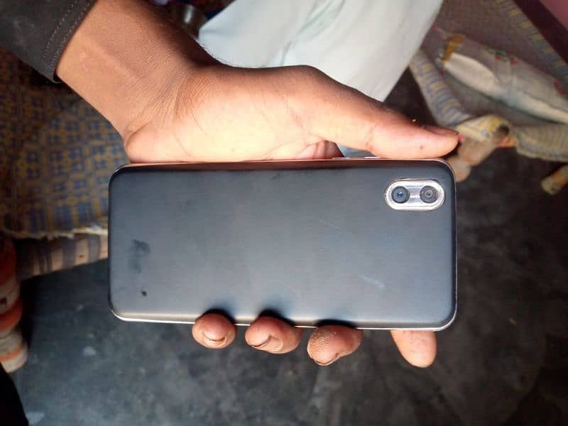 urgent sale. gaming phone aquos R2 PTA proof 3