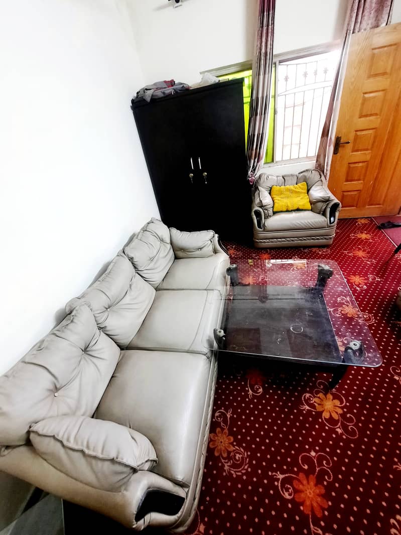 5 Seater Leather Sofa Set (Urgent Sale) 1