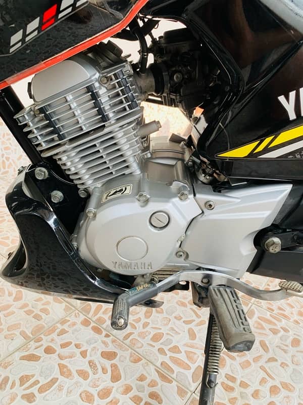 ybr 125G 7