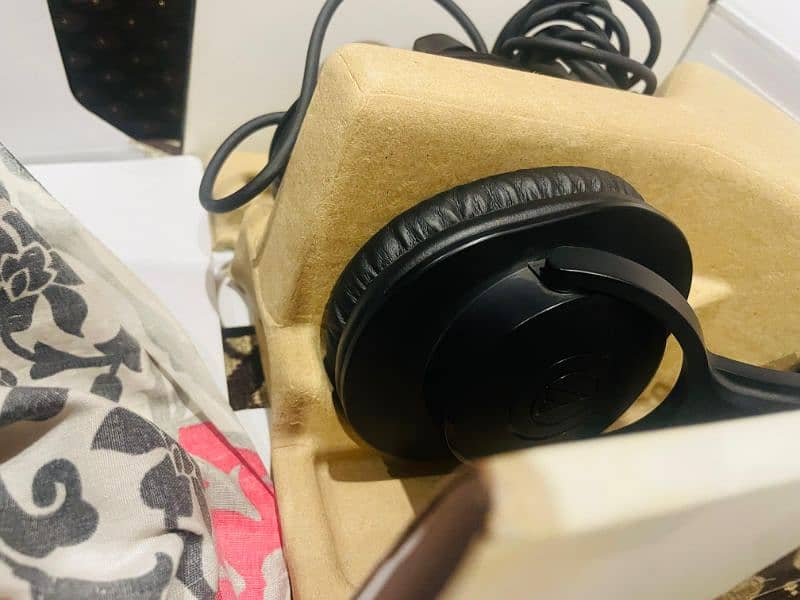 Audio Technica M20x monitor headphone 3