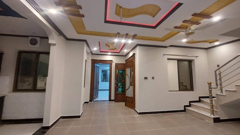 Prime Location 7 Square Meters House In Arbab Sabz Ali Khan Town Executive Lodges Best Option 19