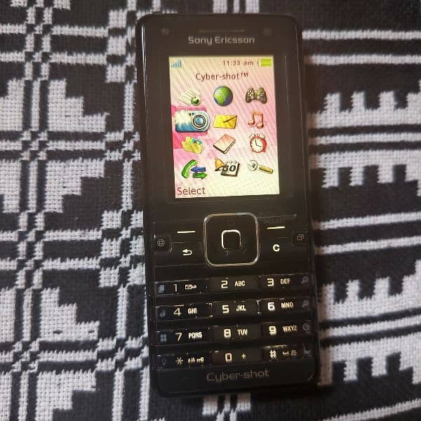 Sony Ericsson K770i 4