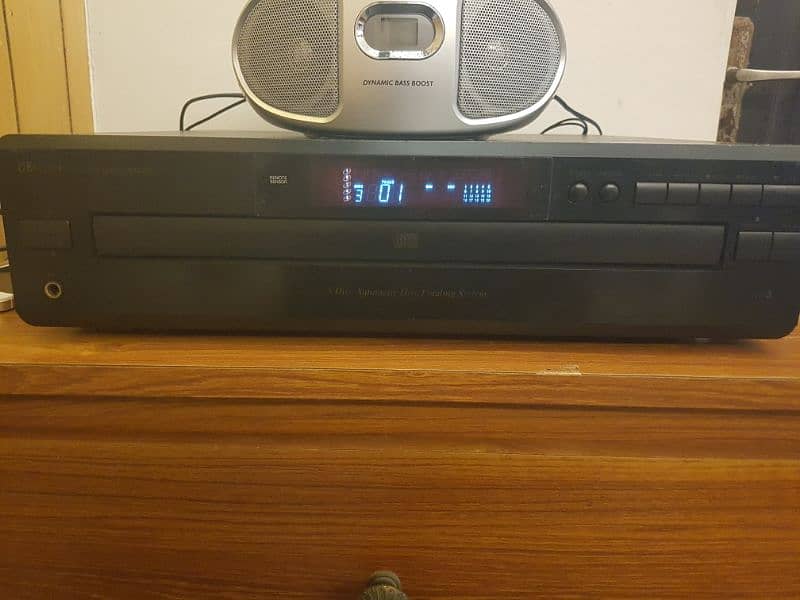 Denon 5 CD Changer 1