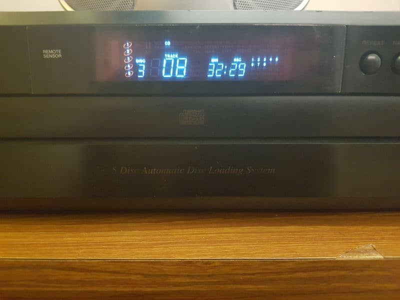 Denon 5 CD Changer 3