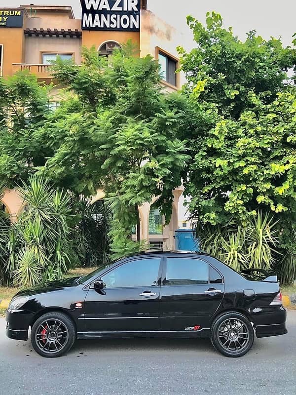 Mitsubishi Lancer 2004 4