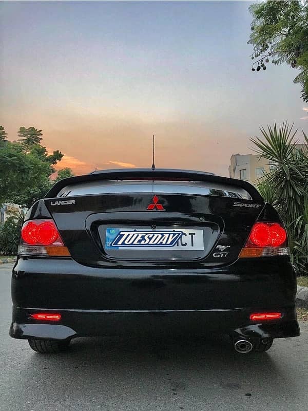 Mitsubishi Lancer 2004 8