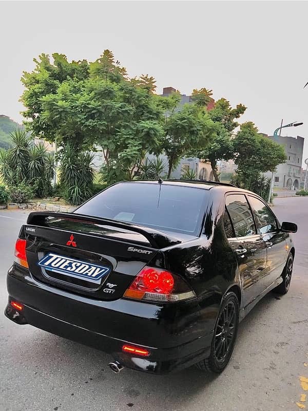 Mitsubishi Lancer 2004 9