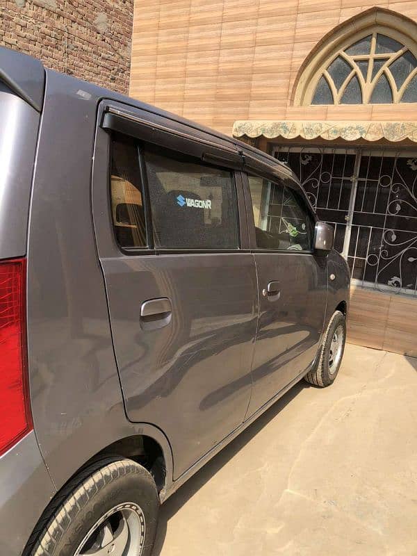 Suzuki Wagon R 2018 3