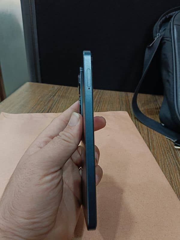 Oppo Reno 11F 3