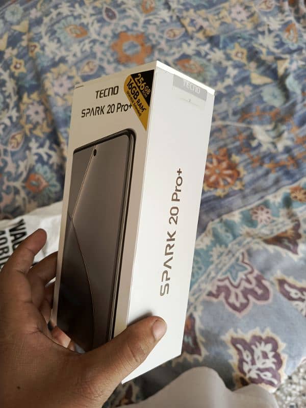 TECNO SPARK 20 pro plus 16gb RAM 256 memory All ok 8