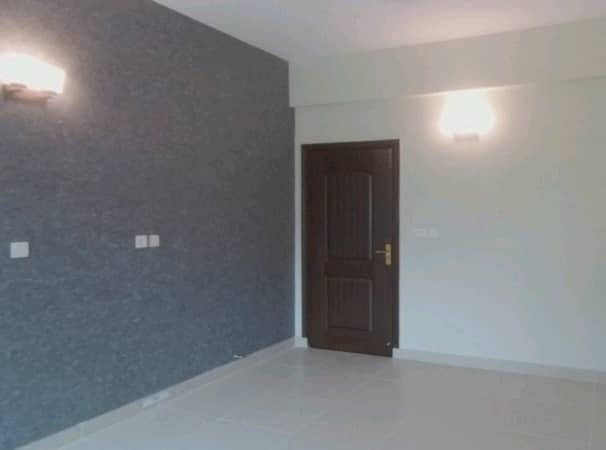 12 Marla Flat Is Available In Askari 10 - Sector F 1