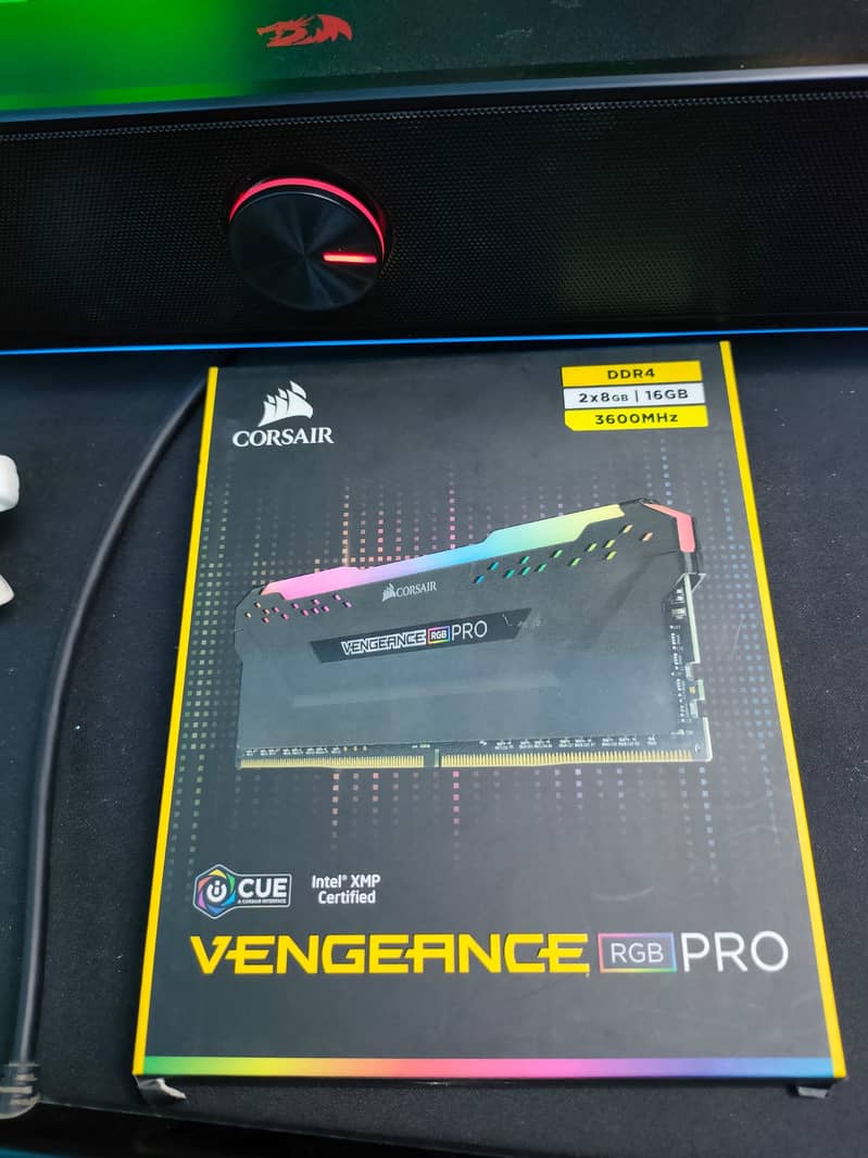 CORSAIR VENGEANCE RGB PRO 16GB DDR4 3600MHz 2