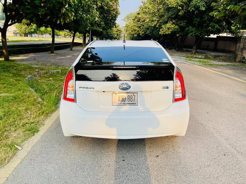 Toyota Prius 2018 19