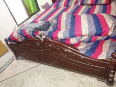 wooden double bed gud quality