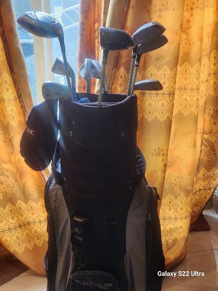 golf bags with clubs 0