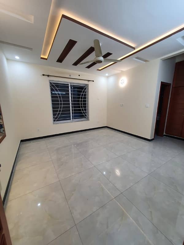 10 Marlas Upper Portion Tile Flooring All Facilities Near Kashmir Highway G-13/1 12