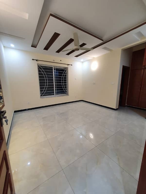 10 Marlas Upper Portion Tile Flooring All Facilities Near Kashmir Highway G-13/1 14