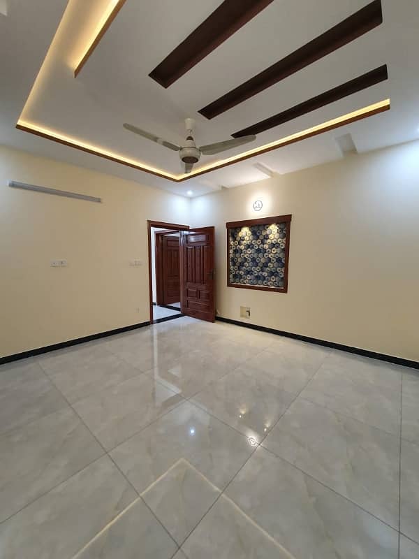 10 Marlas Upper Portion Tile Flooring All Facilities Near Kashmir Highway G-13/1 16