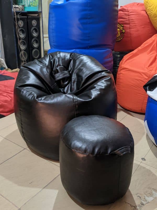 PREMIUM LEATHERITE BEAN BAG SOFAS / Football bean bags 15