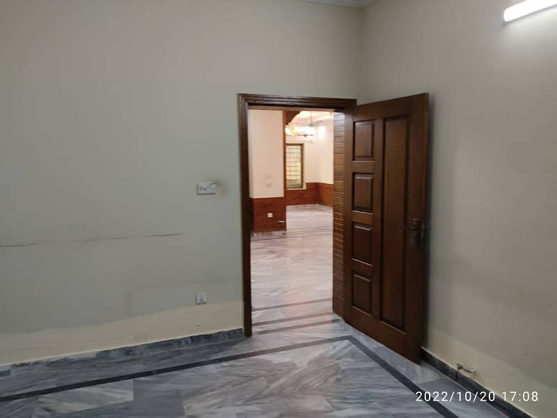 7 Marlas Basement Available For Rent In G-13/3 10