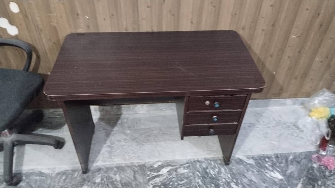 Office Laptop Tables and Chair for sale 1