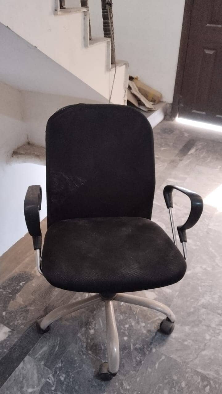 Office Laptop Tables and Chair for sale 2