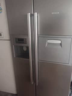 depencer with fridge and ice maker 0