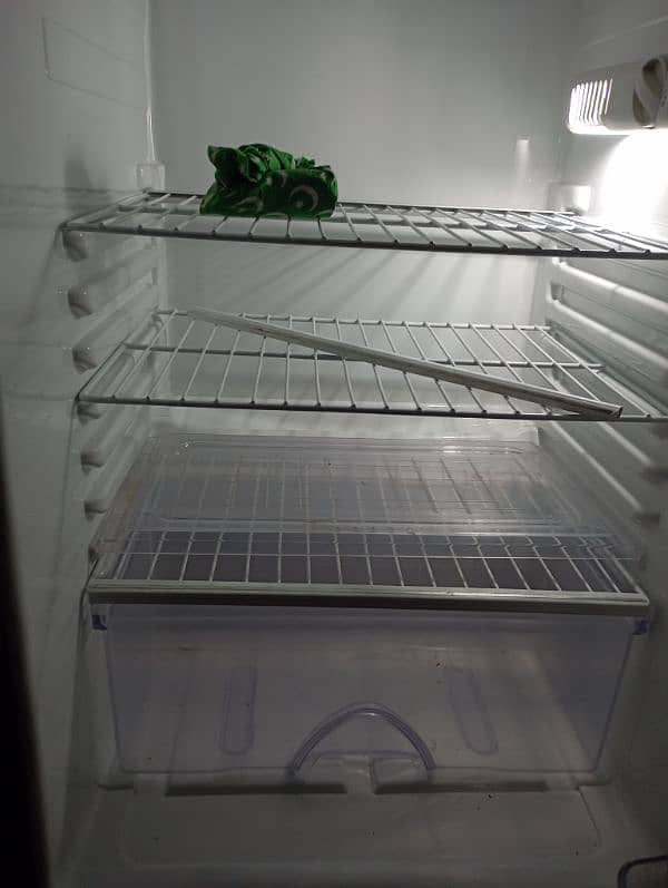 Very good condition refrigerator 2