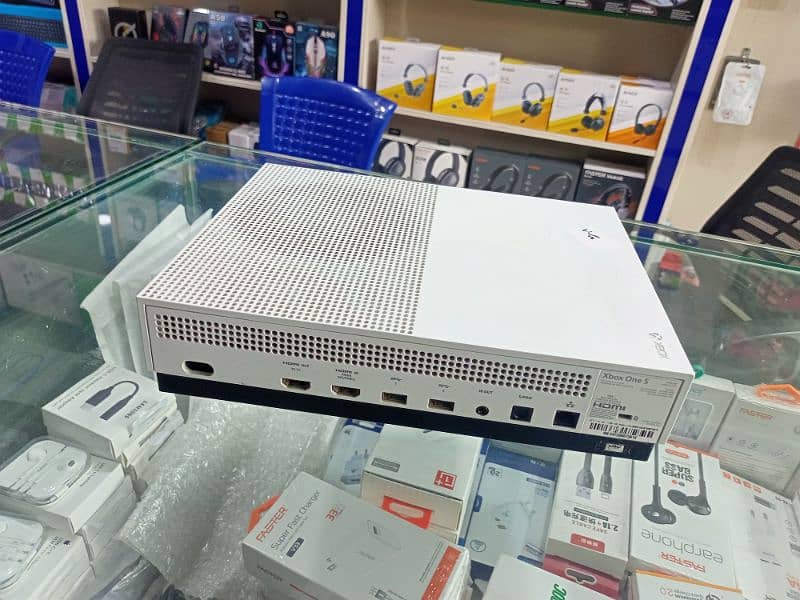 Xbox one S 1tb 2