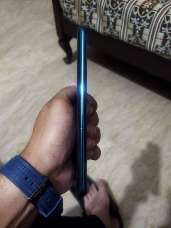 HUAWEI Y9 PRIME 4 GB 128 GB 3