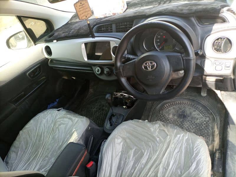 Toyota Vitz 2016 10