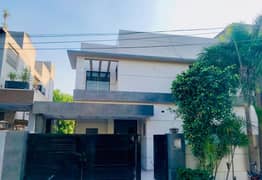 10 Marla Full House Is Available For Rent Fully Furnished In DHA Phase 5 Lahore At Super Hot Location 100% orignal pictures