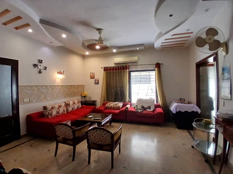 10 Marla Full House Is Available For Rent Fully Furnished In DHA Phase 5 Lahore At Super Hot Location 100% orignal pictures 22