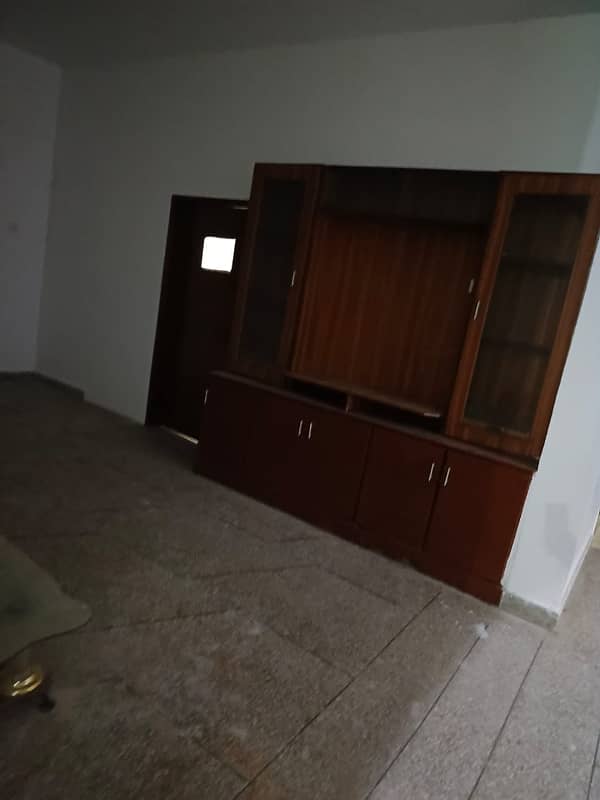 1 kanal upper portion available for rent in Wapda Town for Silent Office only 5