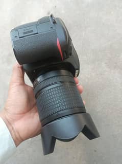 Nikon D7500  with 18-140 Lens VR Condition 10/10