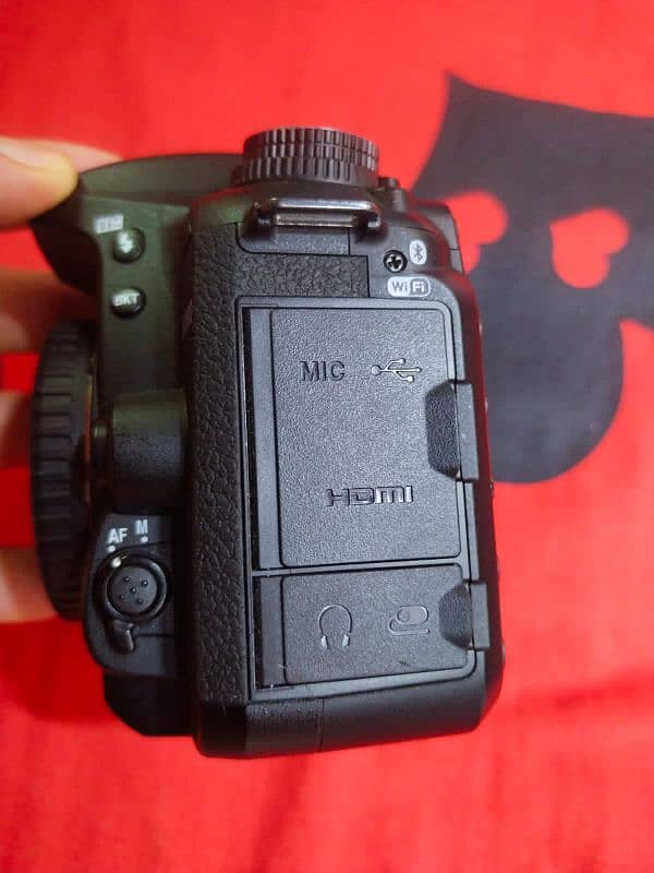 Nikon D7500  with 18-140 Lens VR Condition 10/10 8