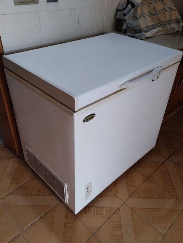 Waves single door refrigerator 1