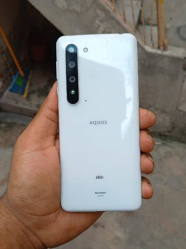 Aquos r5 12 gb ram 256 gb 0