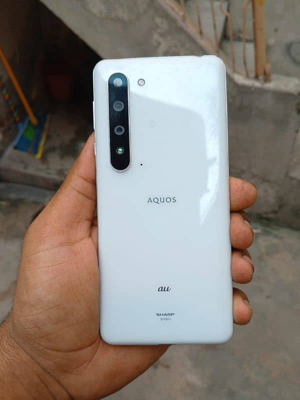 Aquos r5 12 gb ram 256 gb 5