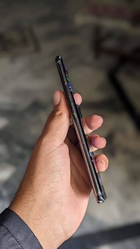 One Plus 8 5G 4