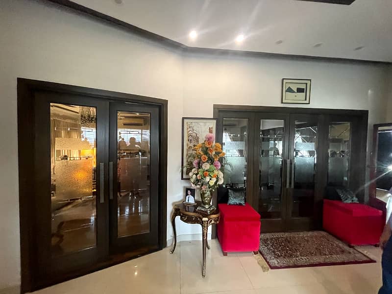 1 Kanal Full House Is Available For Rent In DHA Phase 6 Lahore At Super Hot Location 100% orignal pictures 6