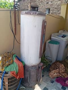 used Gyser 50 gallon only serious buyer require